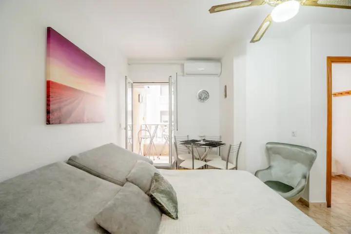 Apartamento Inteiro Acolhedor Perto Da Praia Торрев'єха Екстер'єр фото